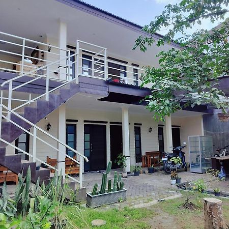 Sulfat Indah Home Stay Syariah Ngadipuro Exterior photo