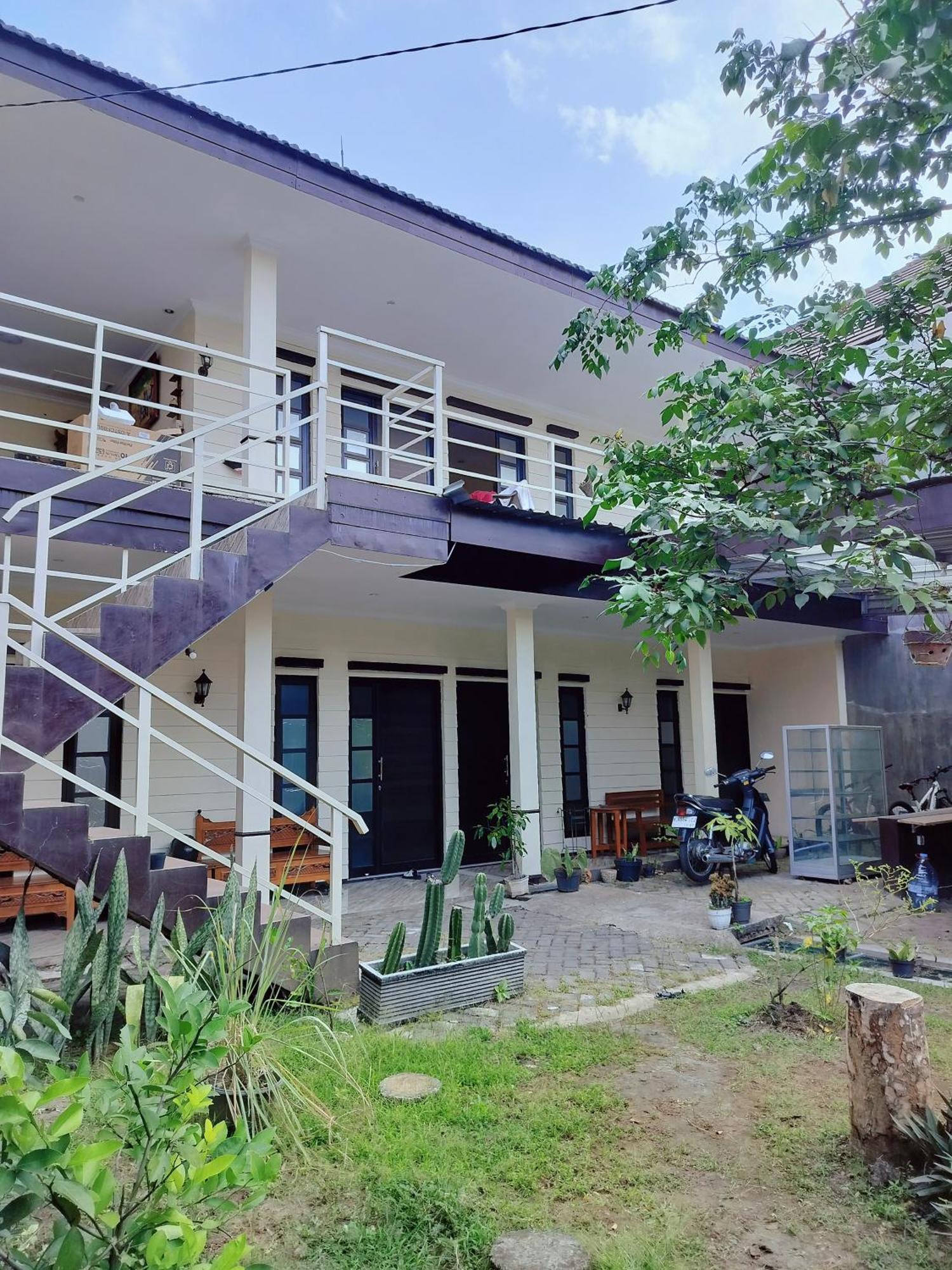 Sulfat Indah Home Stay Syariah Ngadipuro Exterior photo